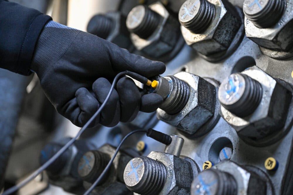 Bolt Manufacturer - R&D Test Systems